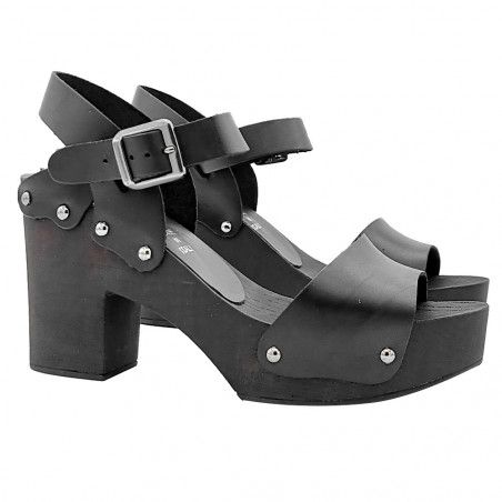 BLACK SANDALS WITH WIDE HEEL AND STRAP