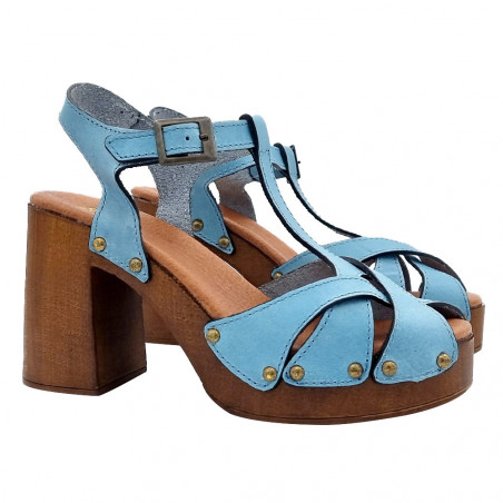 TURQUOISE SANDALS WITH CROSSED BANDS AND STRAP