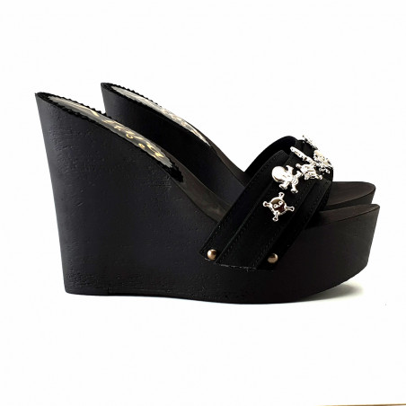 BLACK WEDGE WITH SILVER SKULLS AND HIGH HEEL