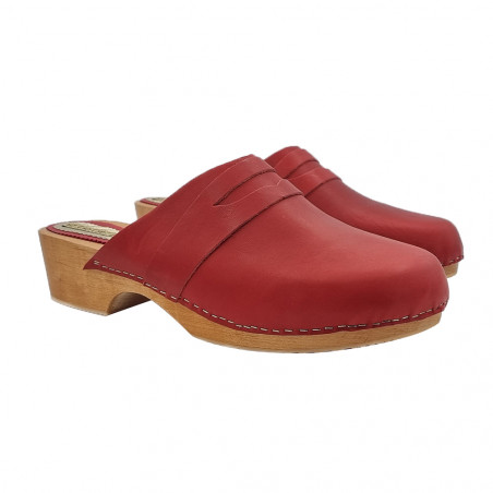 COMFORTABLE DUTCH RED WOODEN CLOGS