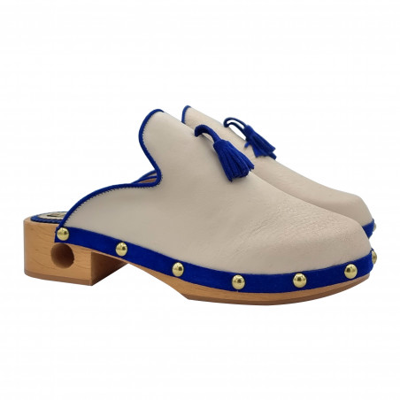 BEIGE VENETIAN CLOGS WITH BLUE BOWS