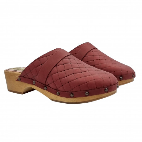 DUTCH CLOGS IN BORDEAUX LEATHER WITH "BRAIDED EFFECT"