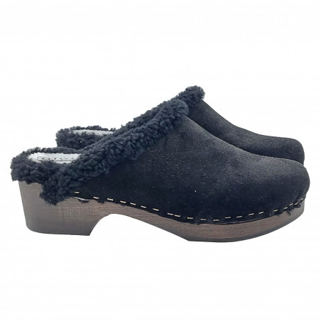 COMFORTABLE BLACK WOODEN CLOGS WITH FUR