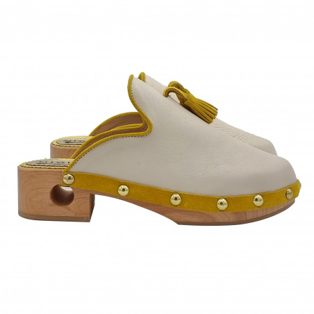 BEIGE VENETIAN CLOGS WITH YELLOW BOWS