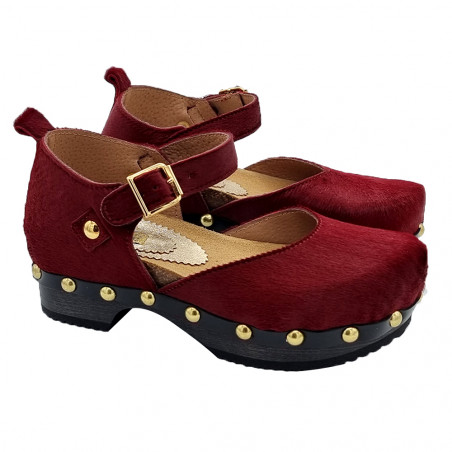 RED CLOGS WITH STRAP AND 5,5 CM HEEL
