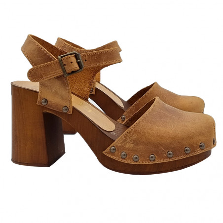 BROWN SWEDISH SANDALS WITH STRAP