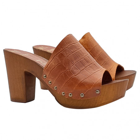 CLOGS WITH WIDE BROWN BAND AND COMFORTABLE HEEL