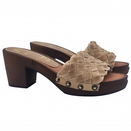 COMFORTABLE CLOGS COLOR TAUPE WITH BRAIDED EFFECT