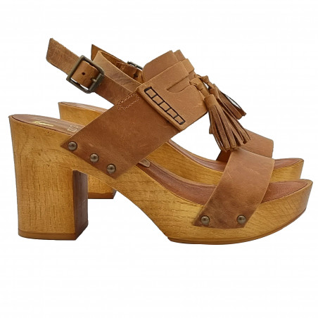 COMFORTABLE SANDALS WITH BOWS IN LEATHER COLOR