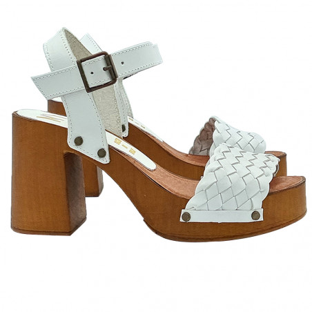 WHITE CLOGS WITH BRAIDED BAND AND STRAP